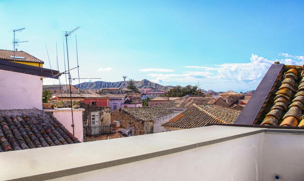 Residenza Ucci Ali Villa โครโตเน ภายนอก รูปภาพ