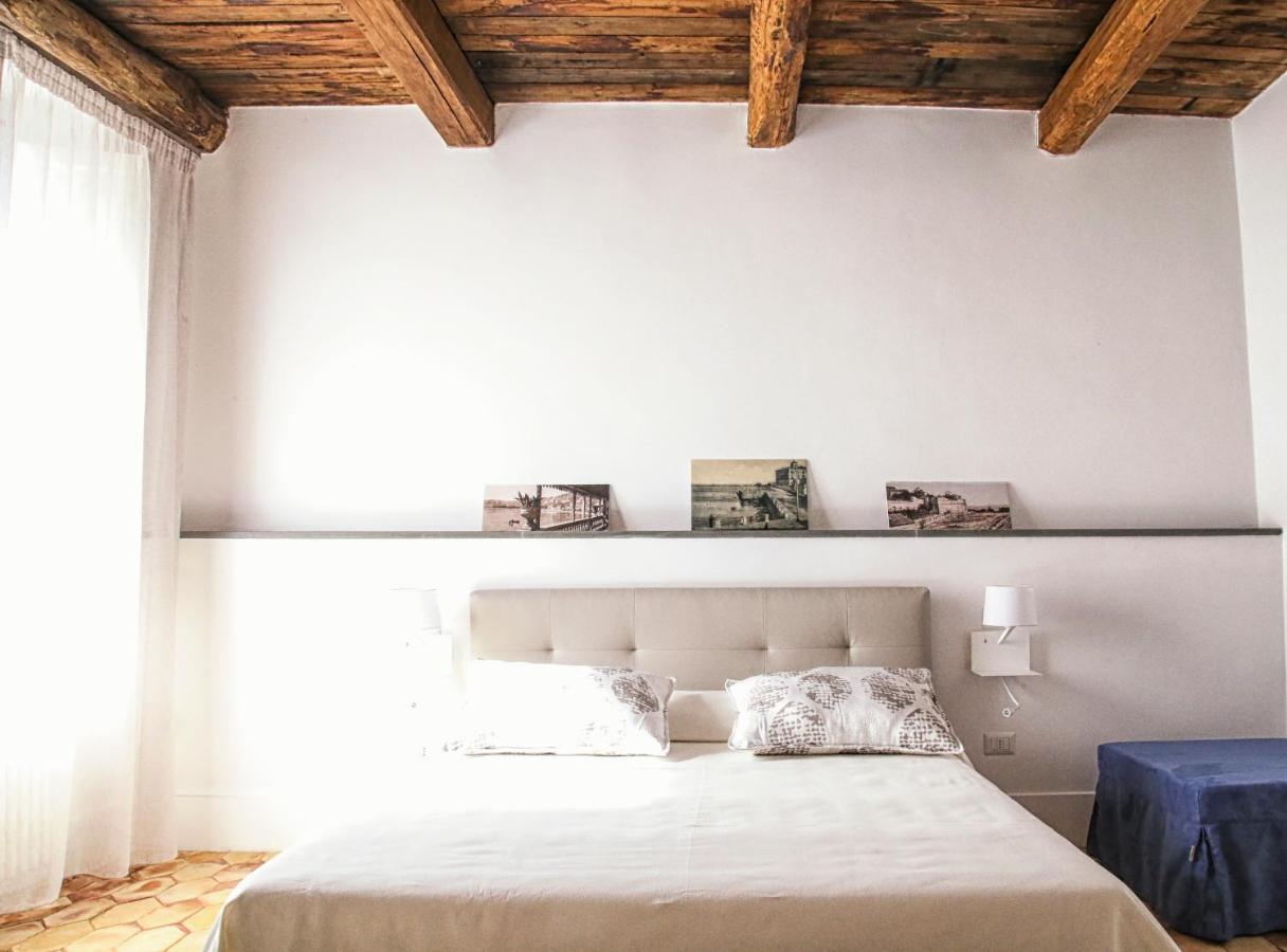 Residenza Ucci Ali Villa โครโตเน ภายนอก รูปภาพ